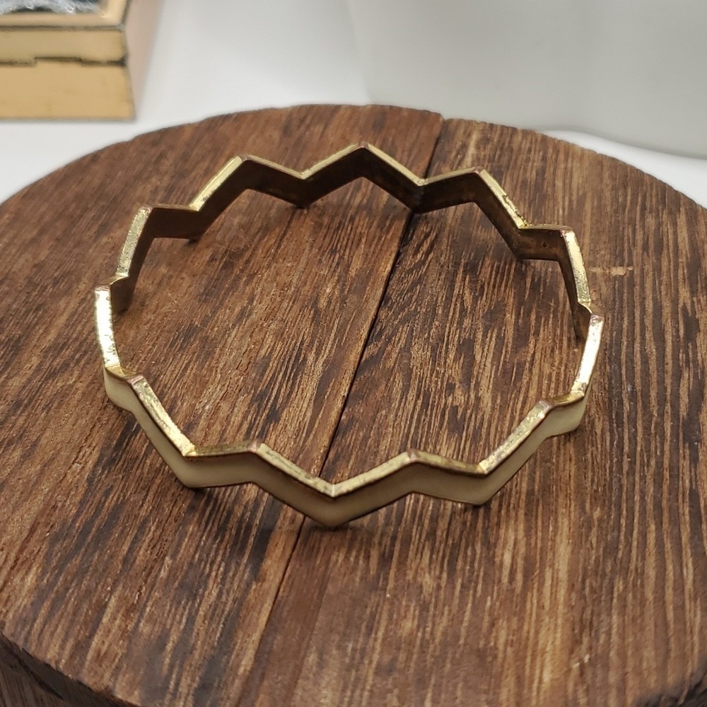 B2234 cream zig‎ zag bracelet bangle - Picture 2 of 3